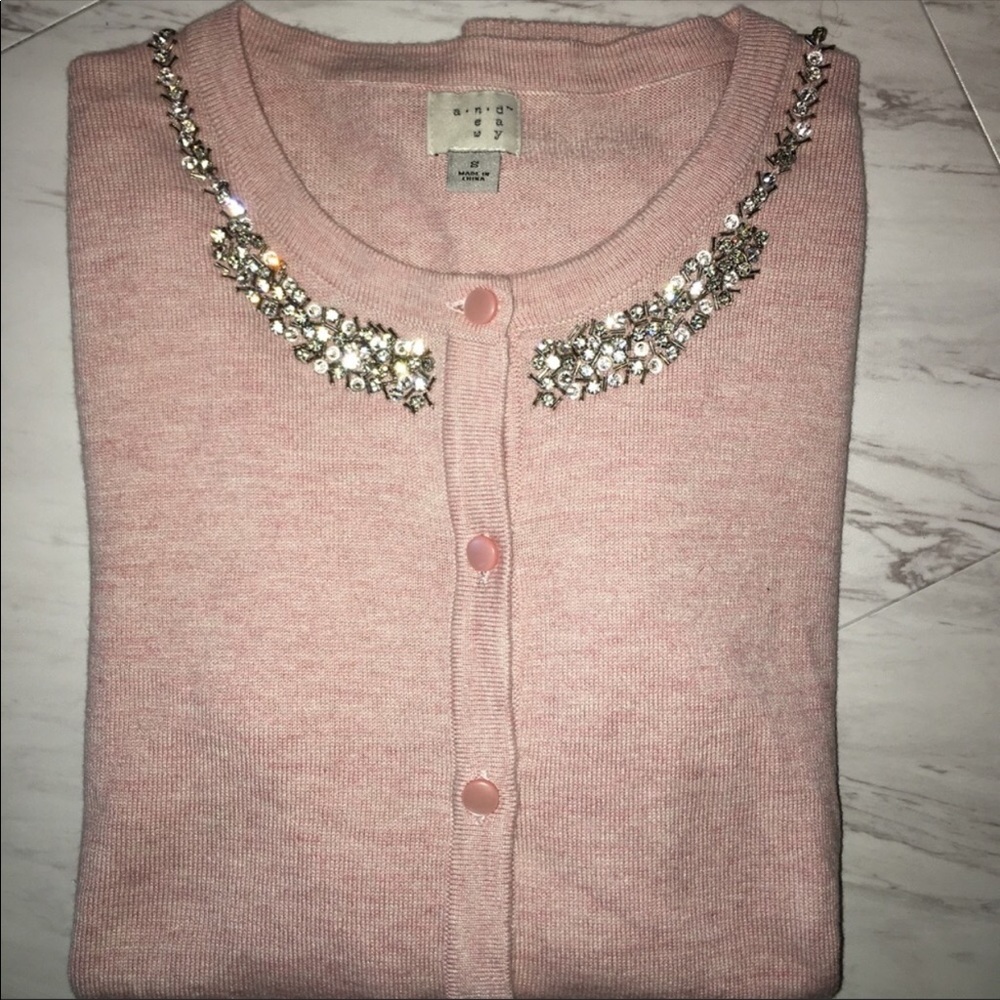Beautiful jewel neck cardigan